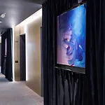 Qosmo Hotel