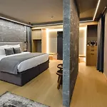 Hotel Qosmo 4*