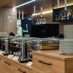 Hotel Qosmo