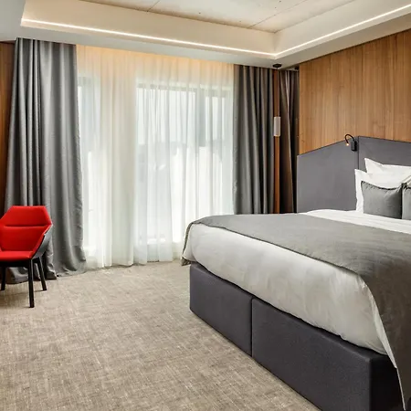 Qosmo Otel