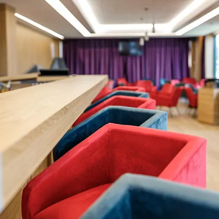 Qosmo Otel 4*