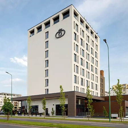 Qosmo Hotel