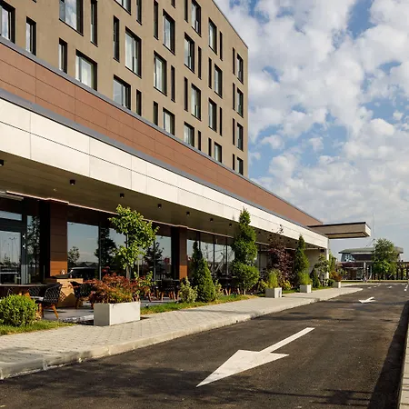 Qosmo Otel 4*