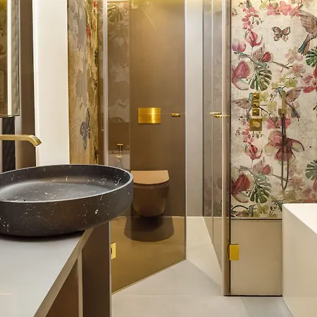 Qosmo فندق براشوف