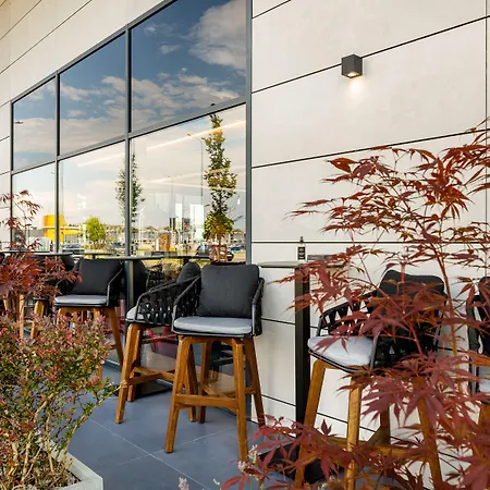 Qosmo Otel 4*