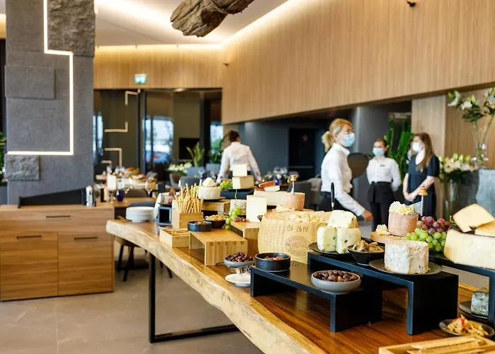 Hotel Qosmo Braszów