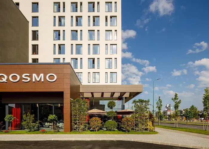 Hotel Qosmo